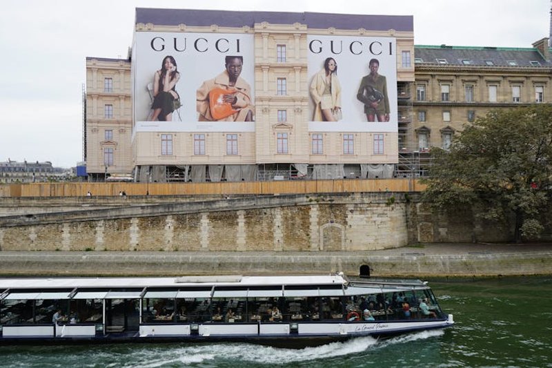 Side-by-side comparison of a vague SEO proposal versus a detailed, transparent one with itemized costs and deliverables